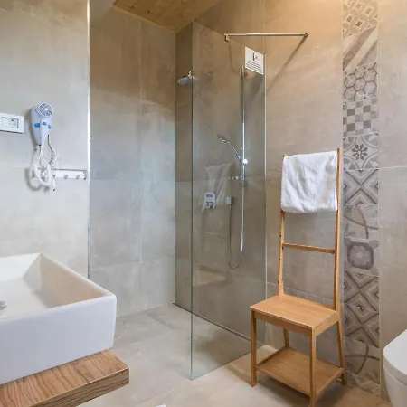 Luxurious With Bubble Bath