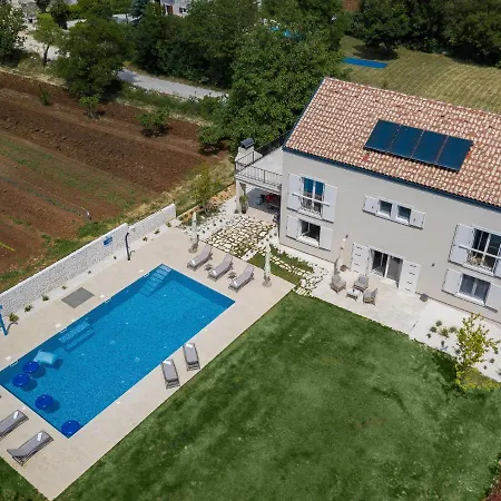 Вилла In Butkovici With Pool Near Pula *
